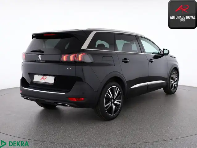 Peugeot 5008 view 5