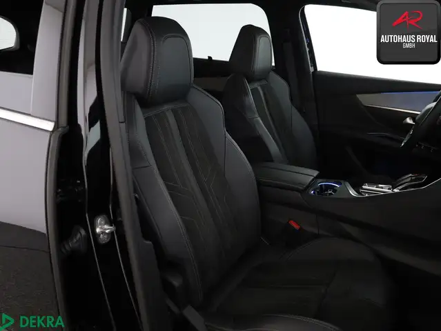Peugeot 5008 view 11