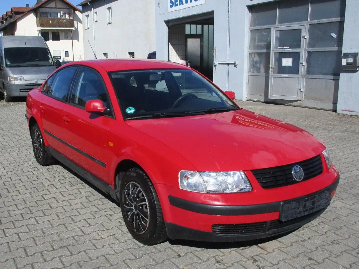 Volkswagen Passat 1.6 Comfortline Piros - 2