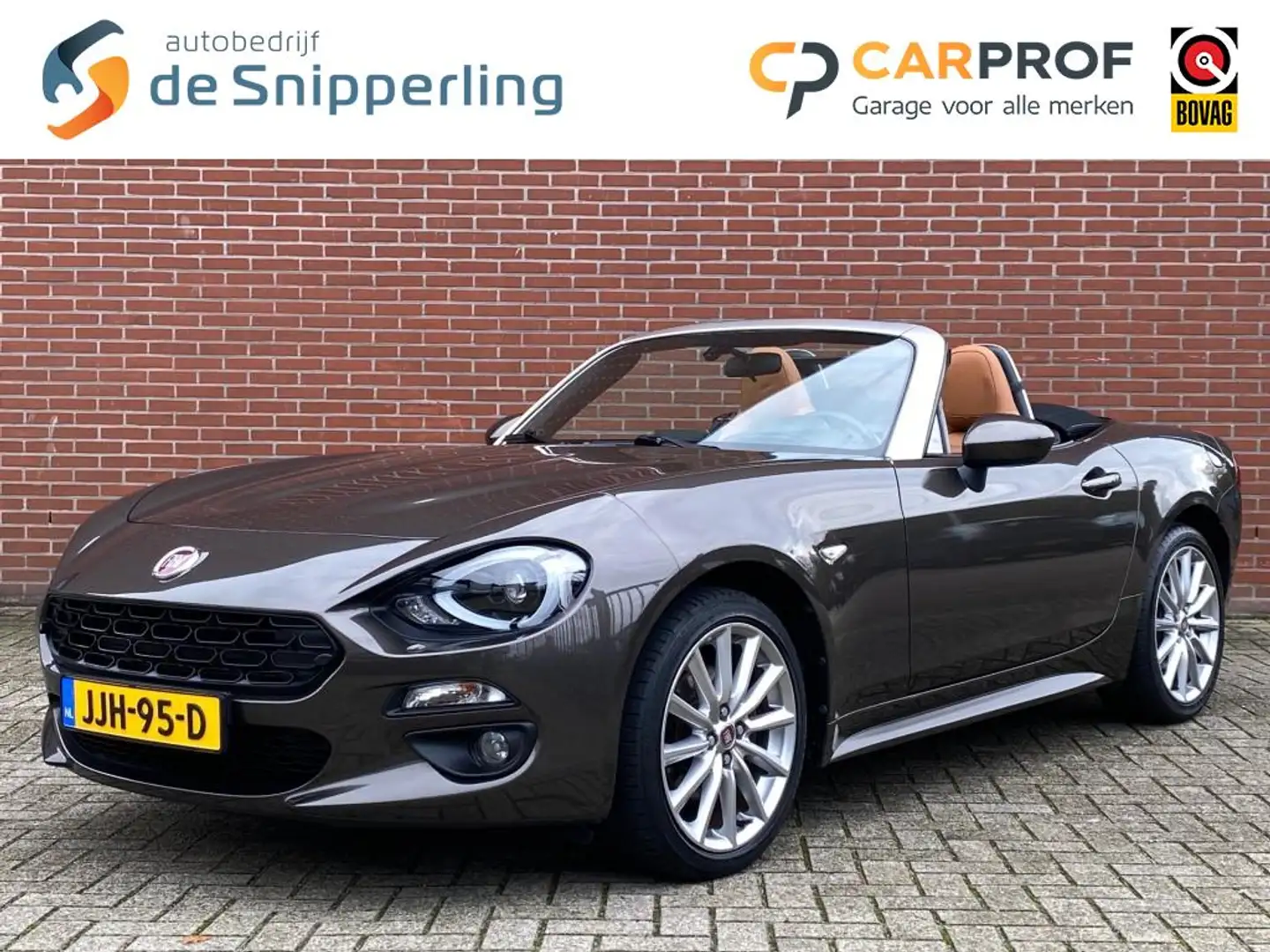 Fiat 124 Spider 1.4 M-AIR T LUSSO AUTOMAAT CARPLAY XENON LEER KEYL Brun - 1