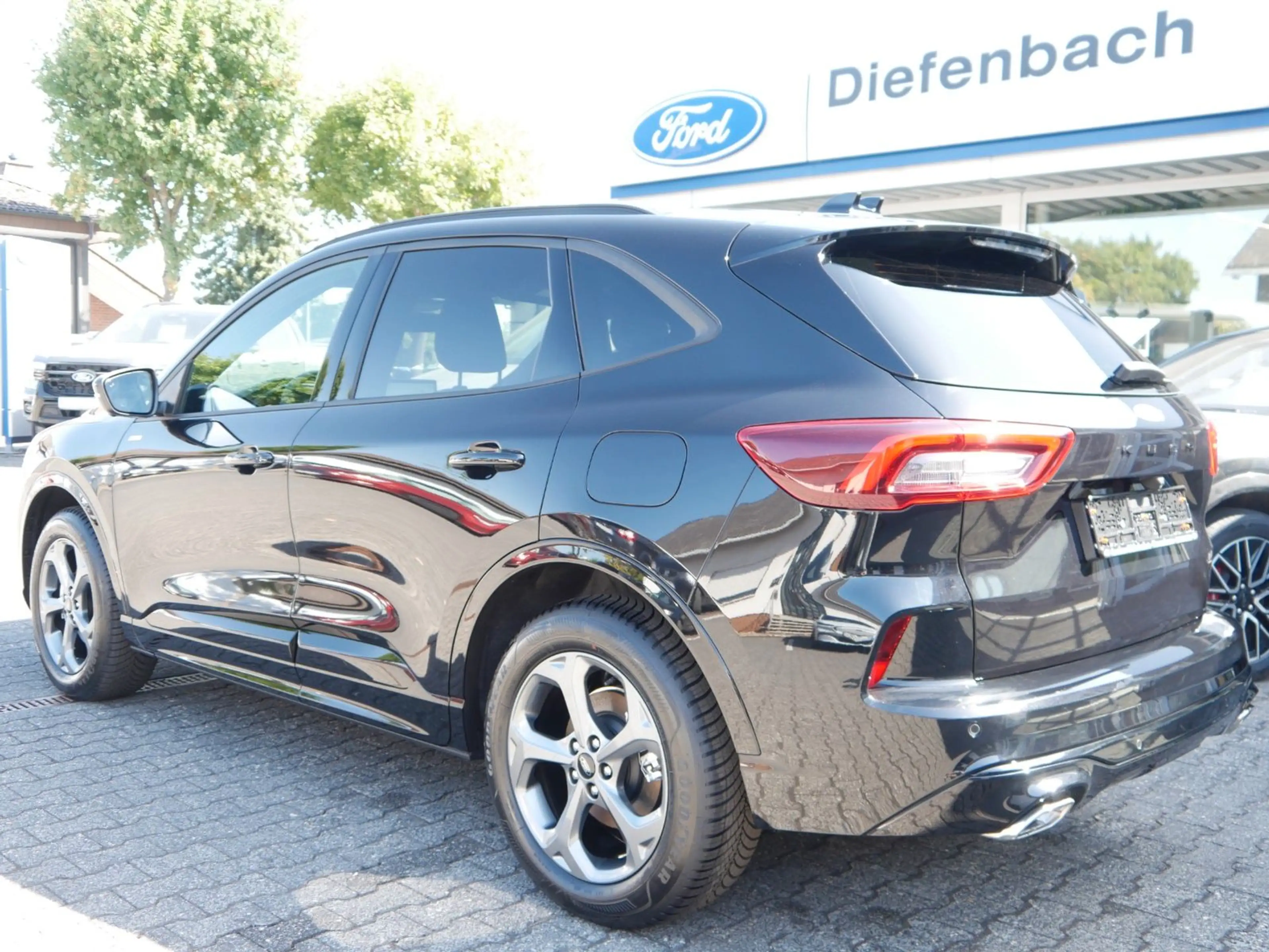 Ford Kuga ST-Line Automatik + Navi + Winter + AHK — photo 2