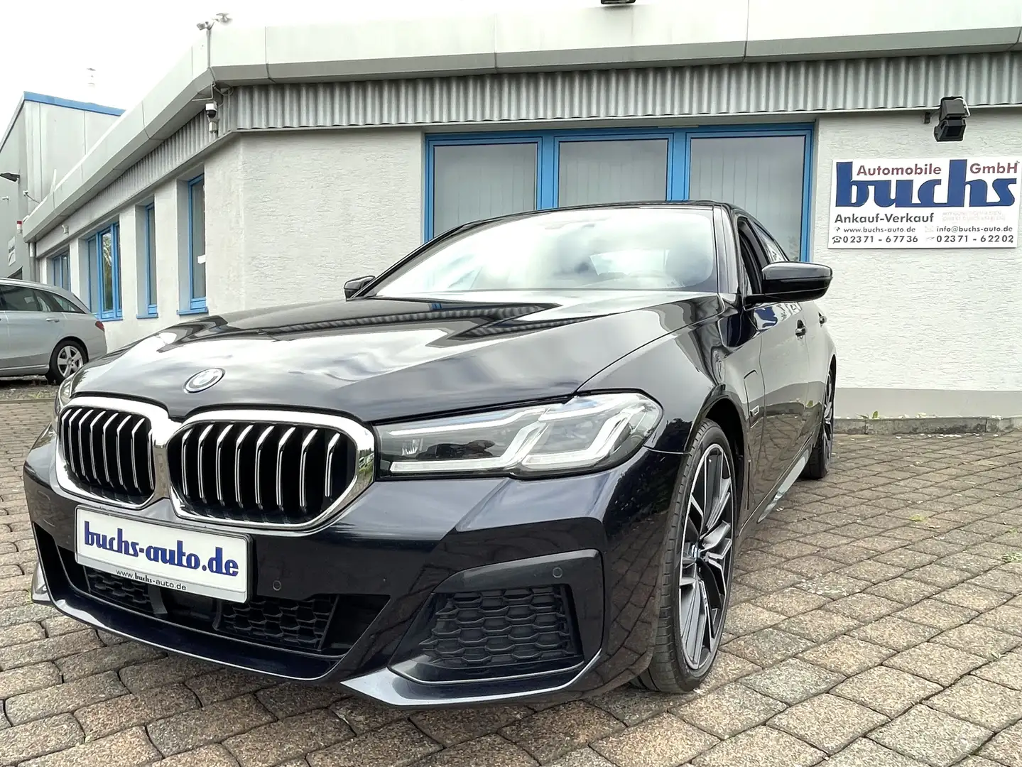 BMW 545 e xDrive Lim. M Sport ACC HUD Laser Harman Kardon Schwarz - 2