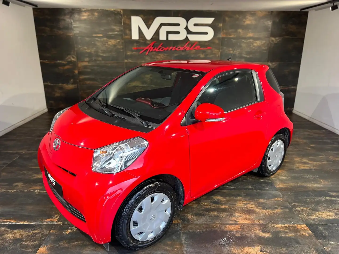 Toyota iQ iQ 1.0i VVT-i Luna *1ER MAIN *RADIO *VOLANT MULTI Rouge - 2