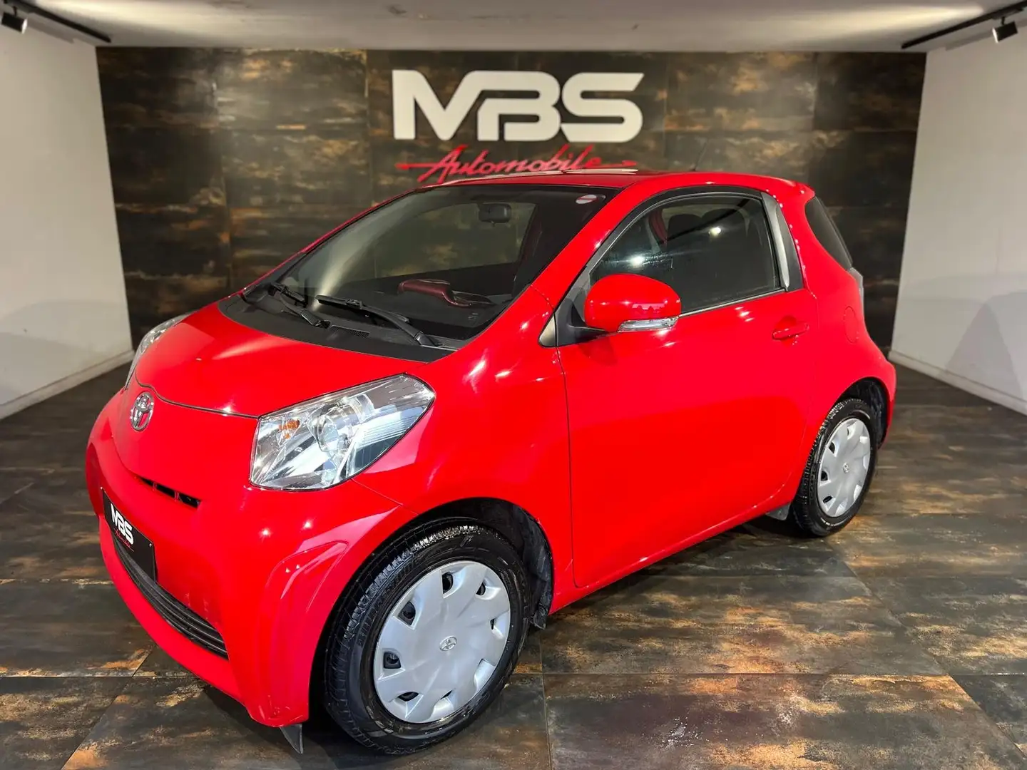 Toyota iQ iQ 1.0i VVT-i Luna *1ER MAIN *RADIO *VOLANT MULTI Rouge - 1