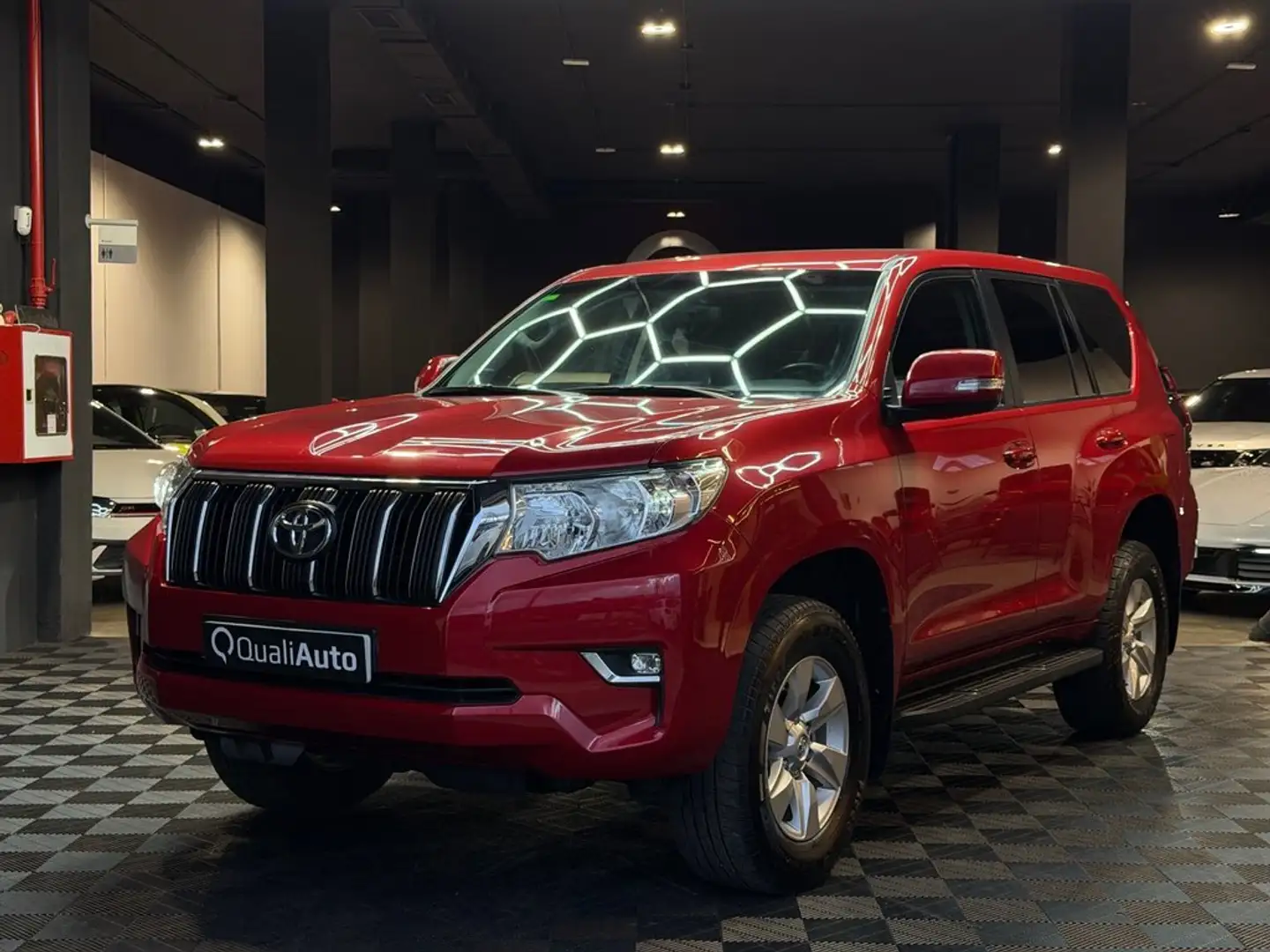 Toyota Land Cruiser 2.8 D-4D VX Rojo - 2