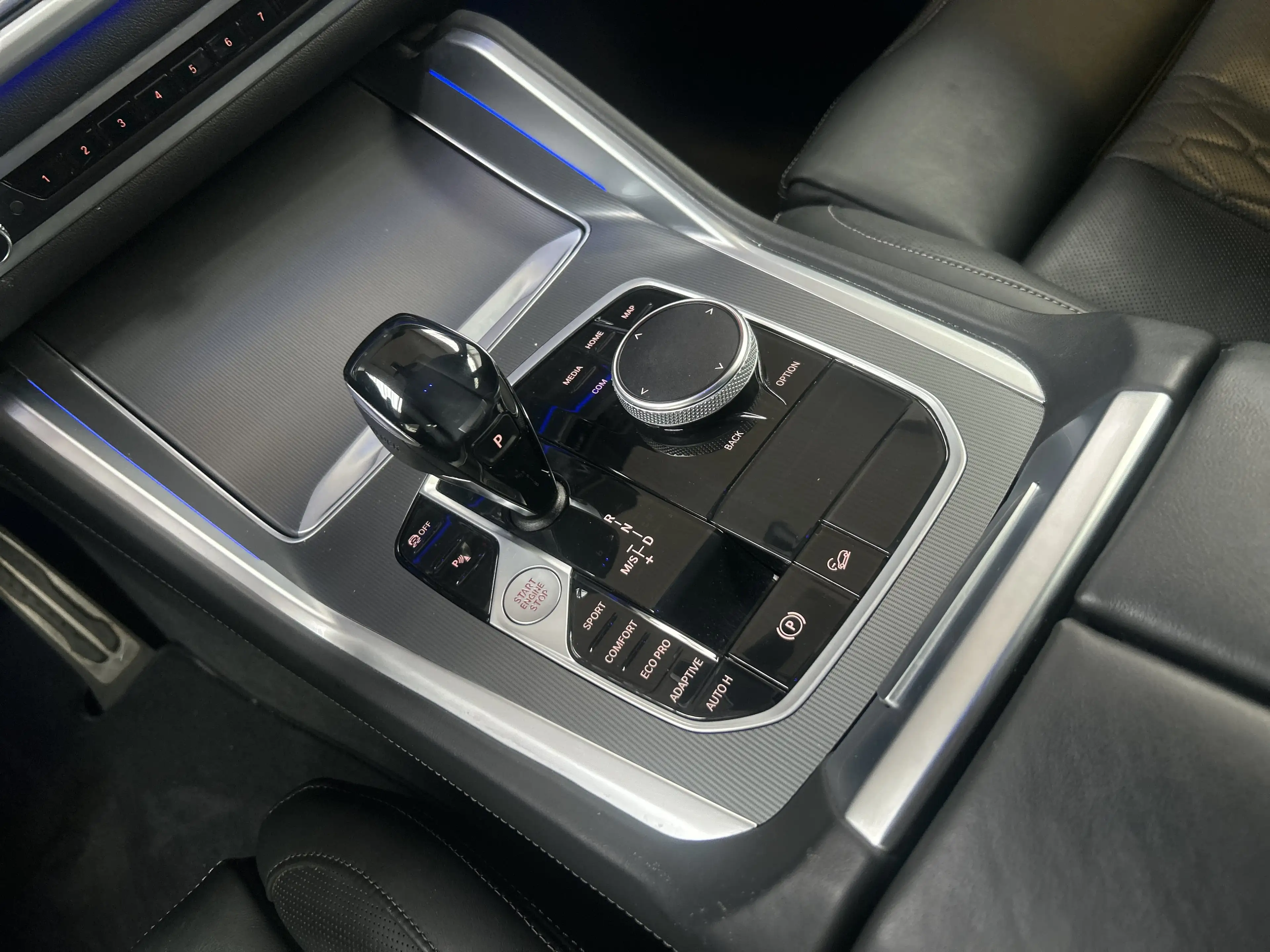 BMW X6 xDrive40d M Sport|AHK|22"LM|Head-Up|Laser — photo 12
