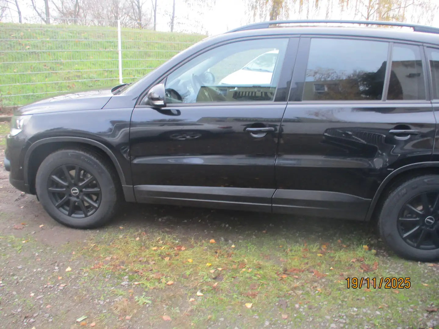Volkswagen Tiguan Tiguan Diesel 2.0 TDI DPF ,1.Hand, Scheckheft Schwarz - 1