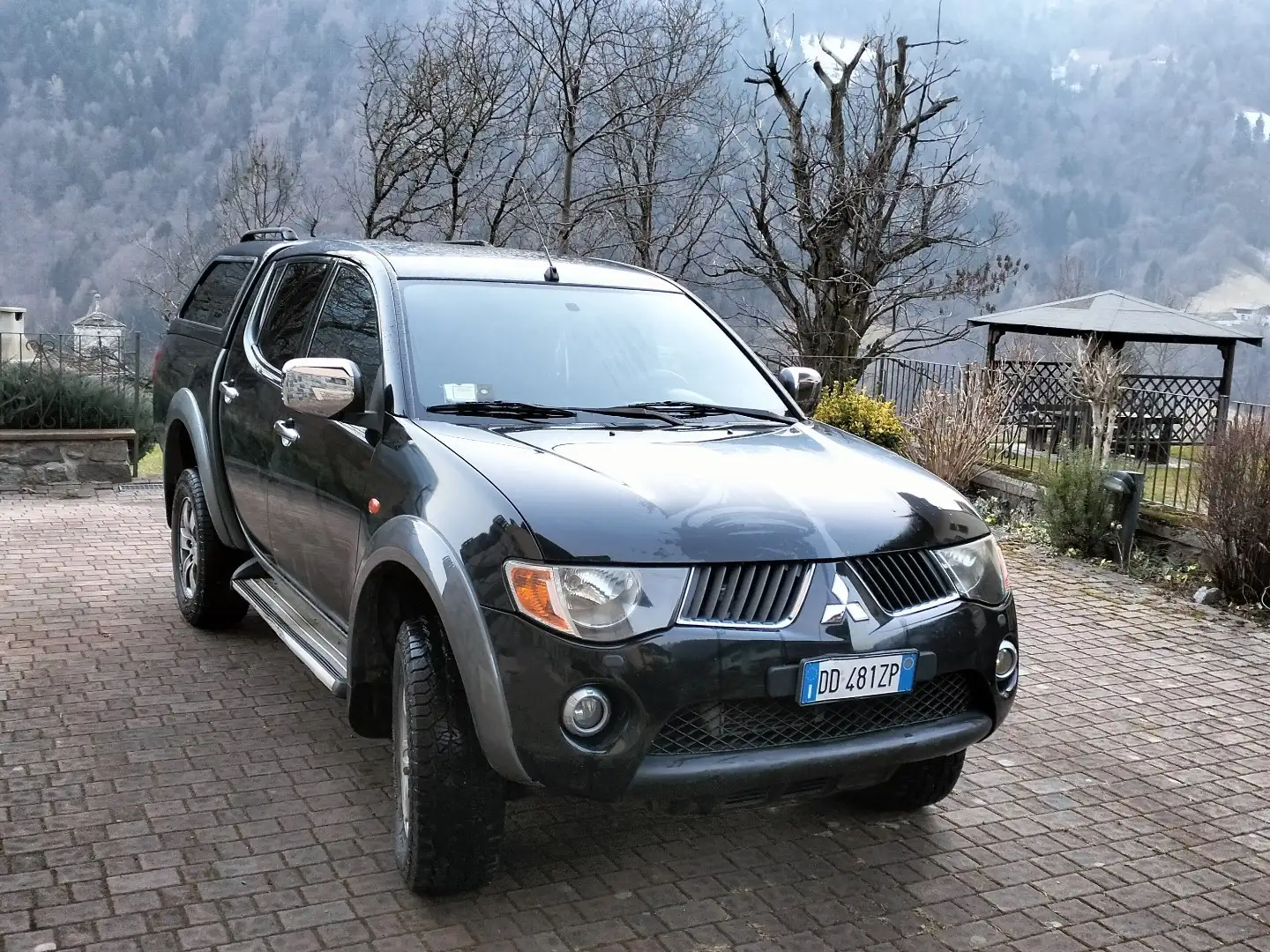 Mitsubishi L200 c.cab 2.5 di-d Intense - 1