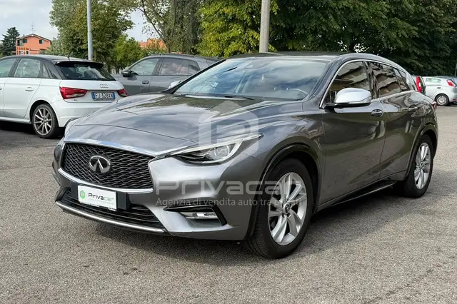 Infiniti Q30 1.5 diesel Business Executive
