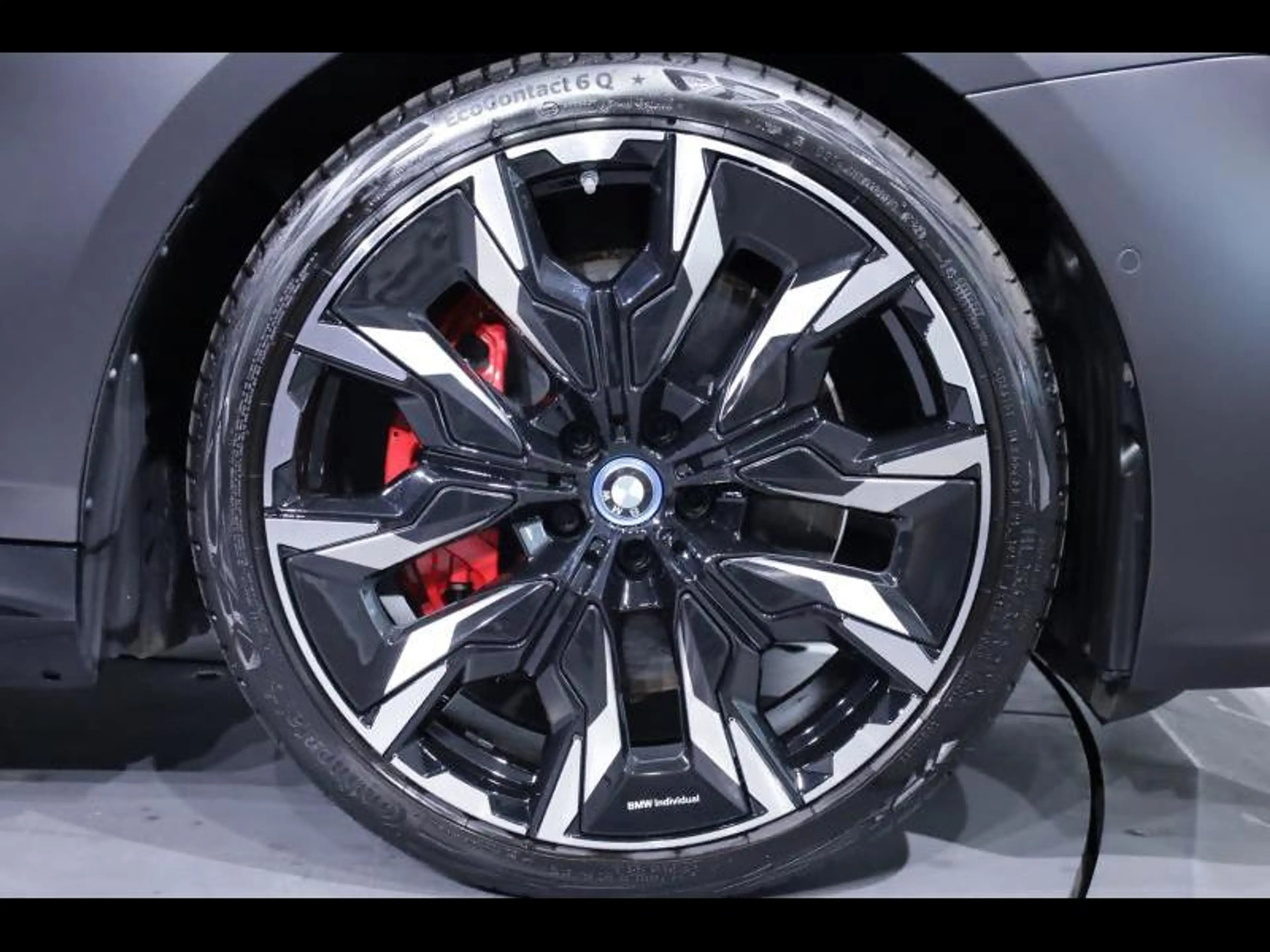 BMW i5 M60 xDrive Touring Kit M Sport — photo 8