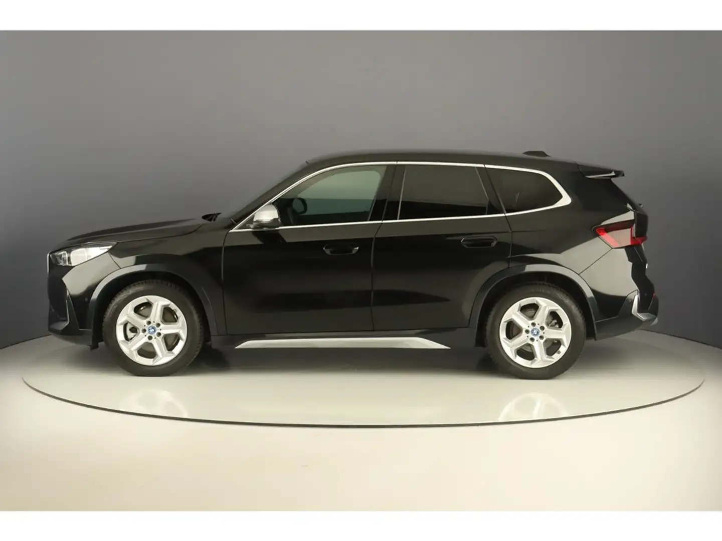 BMW iX1 xDrive30 313pk XLine Pack Premium Noir - 2