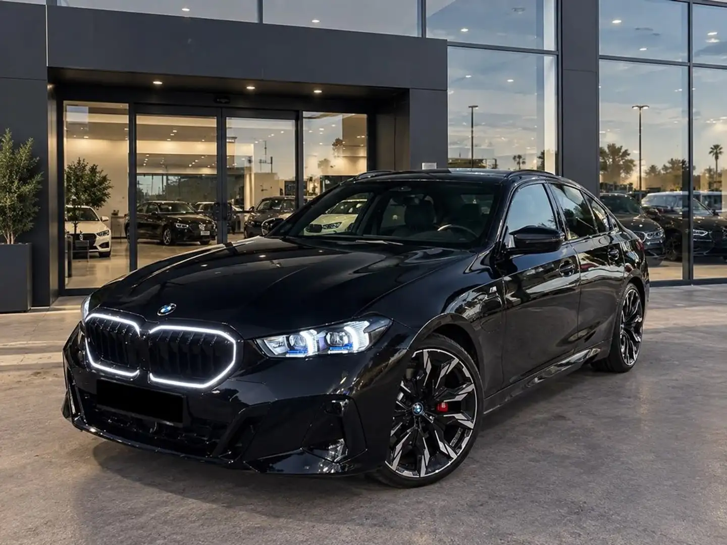 BMW X5 M 530e Sport - 1