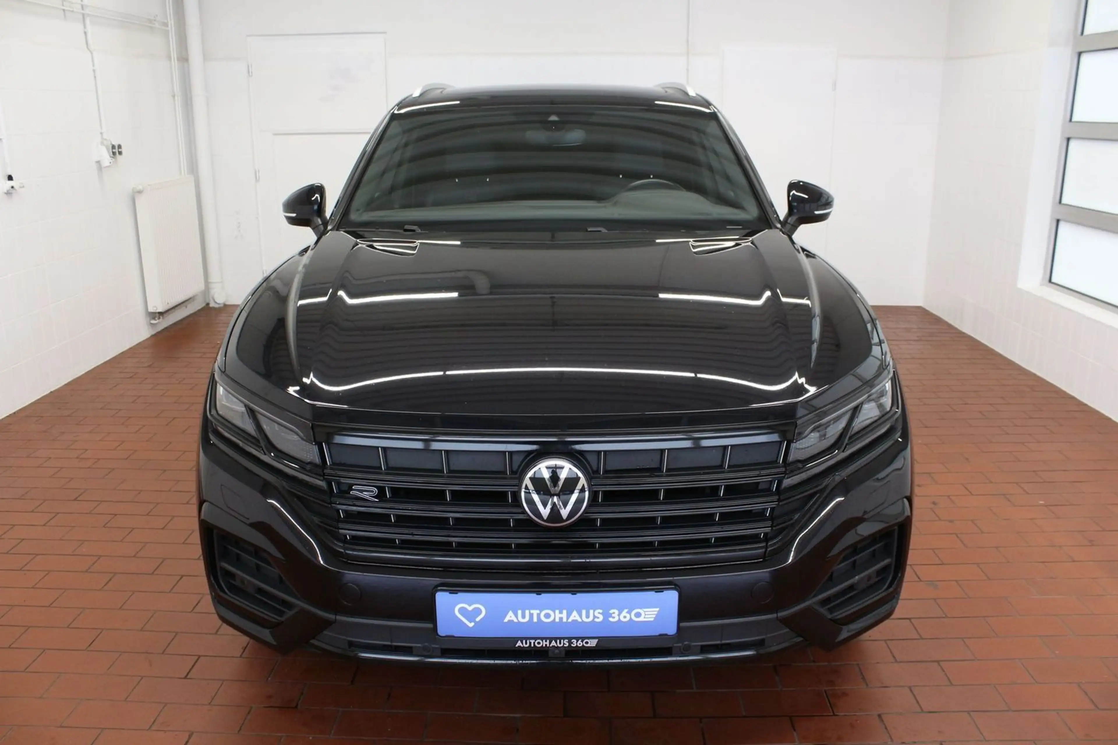 Volkswagen Touareg R-Line 4Motion Matrix virt. Cockpit — photo 3