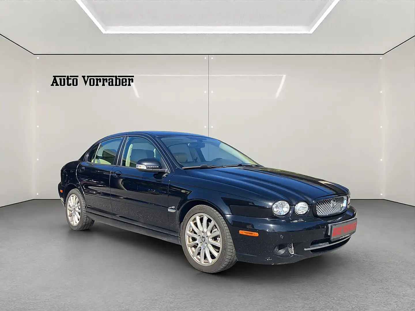 Jaguar X-Type 2,2 Classic Aut. DPF Schwarz - 2