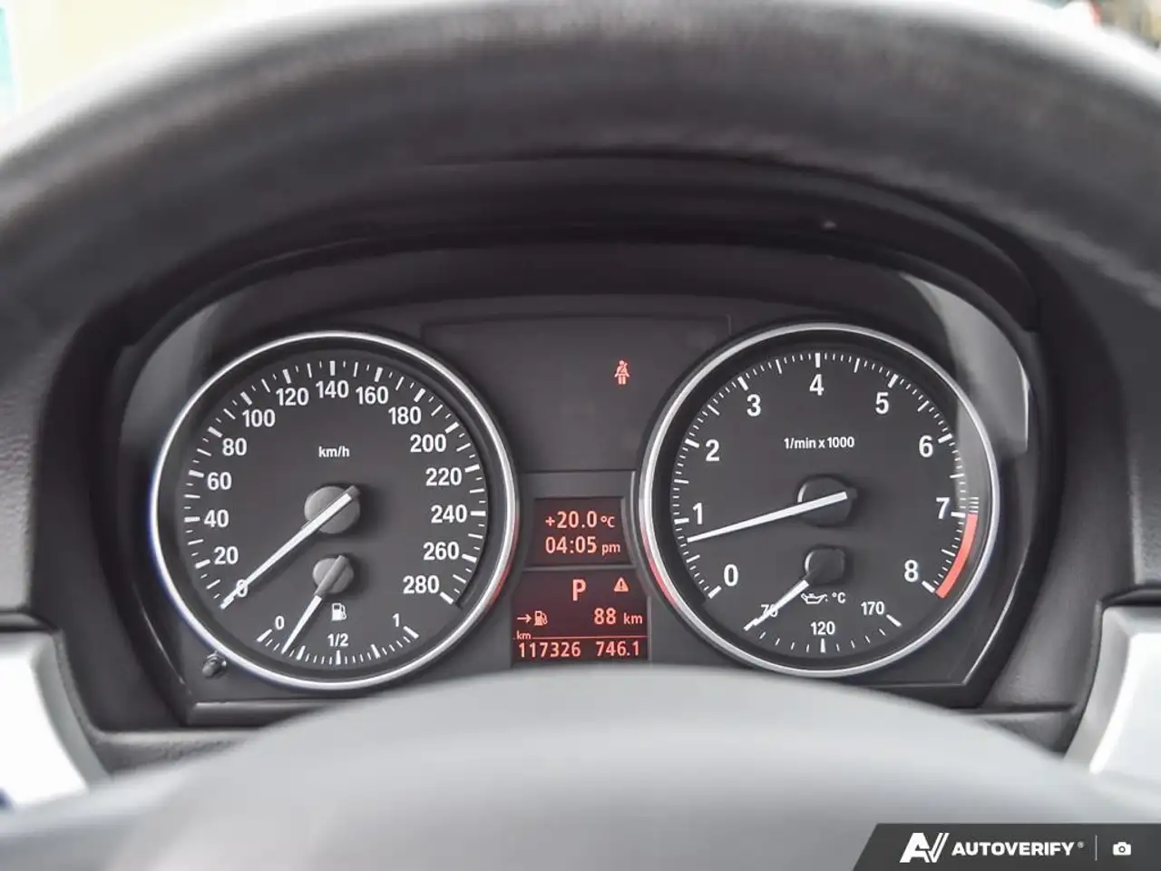 BMW 3 Series снимка BMW 3 Series