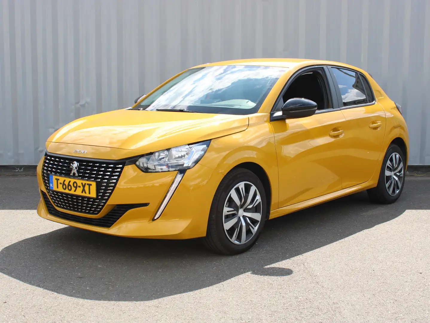 Peugeot 208 1.2 PureTech Active Pack | Apple Carplay / Airco / Geel - 2