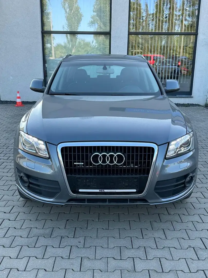 Audi Q5 2.0 TFSI hybrid quattro*NAVI*BI-XENON*AHK* Gris - 1