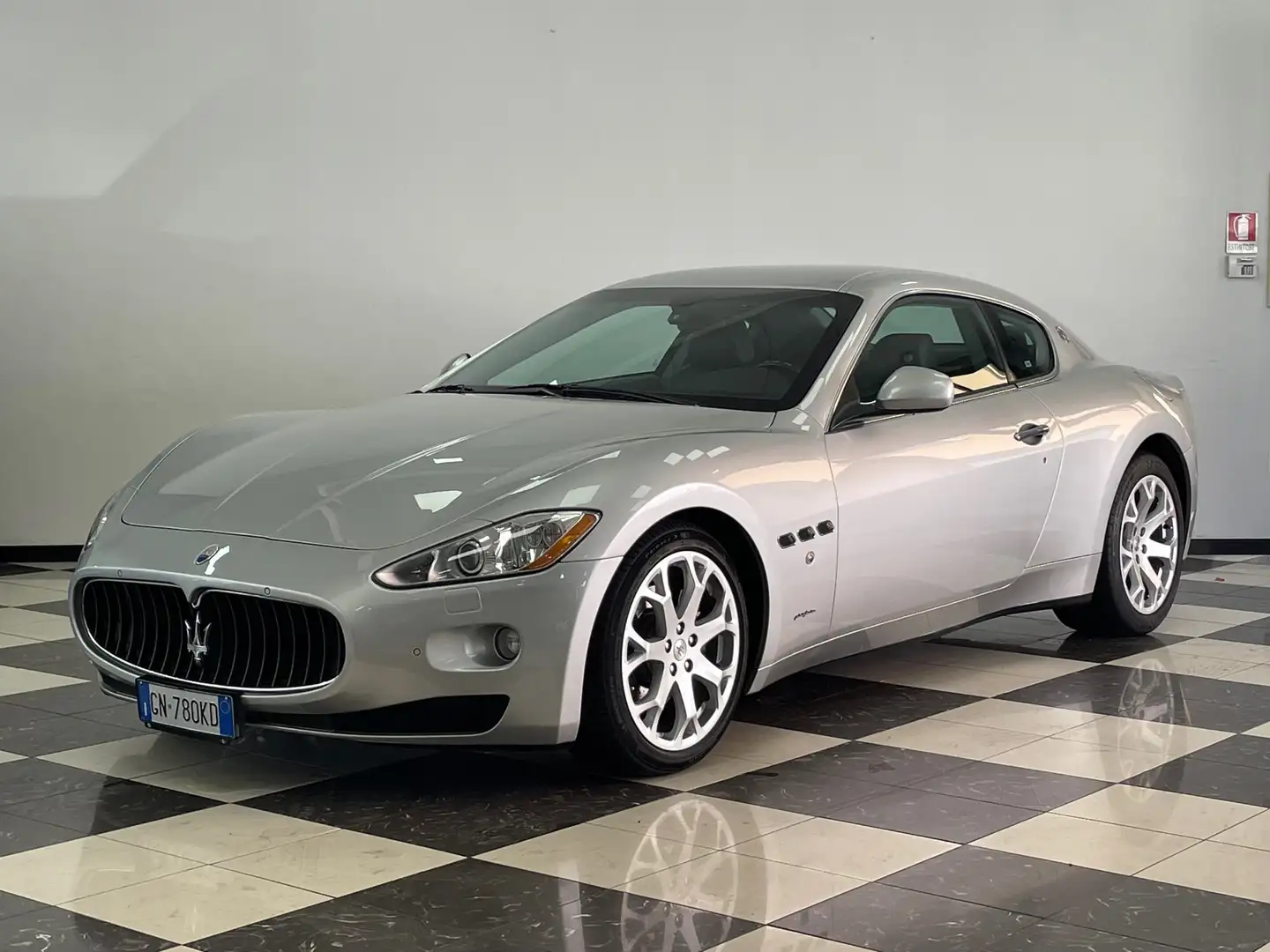 Maserati GranTurismo 4.2 auto UFFICIALE ROSSOCORSA Silber - 1