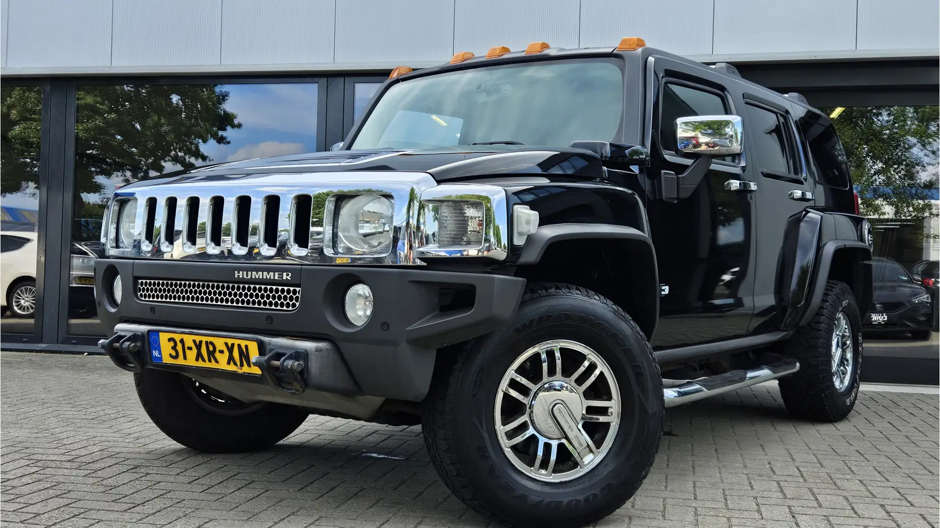 HUMMER H3 3.7 Luxury 1ste eigenaar + NL AUTO crna - 1
