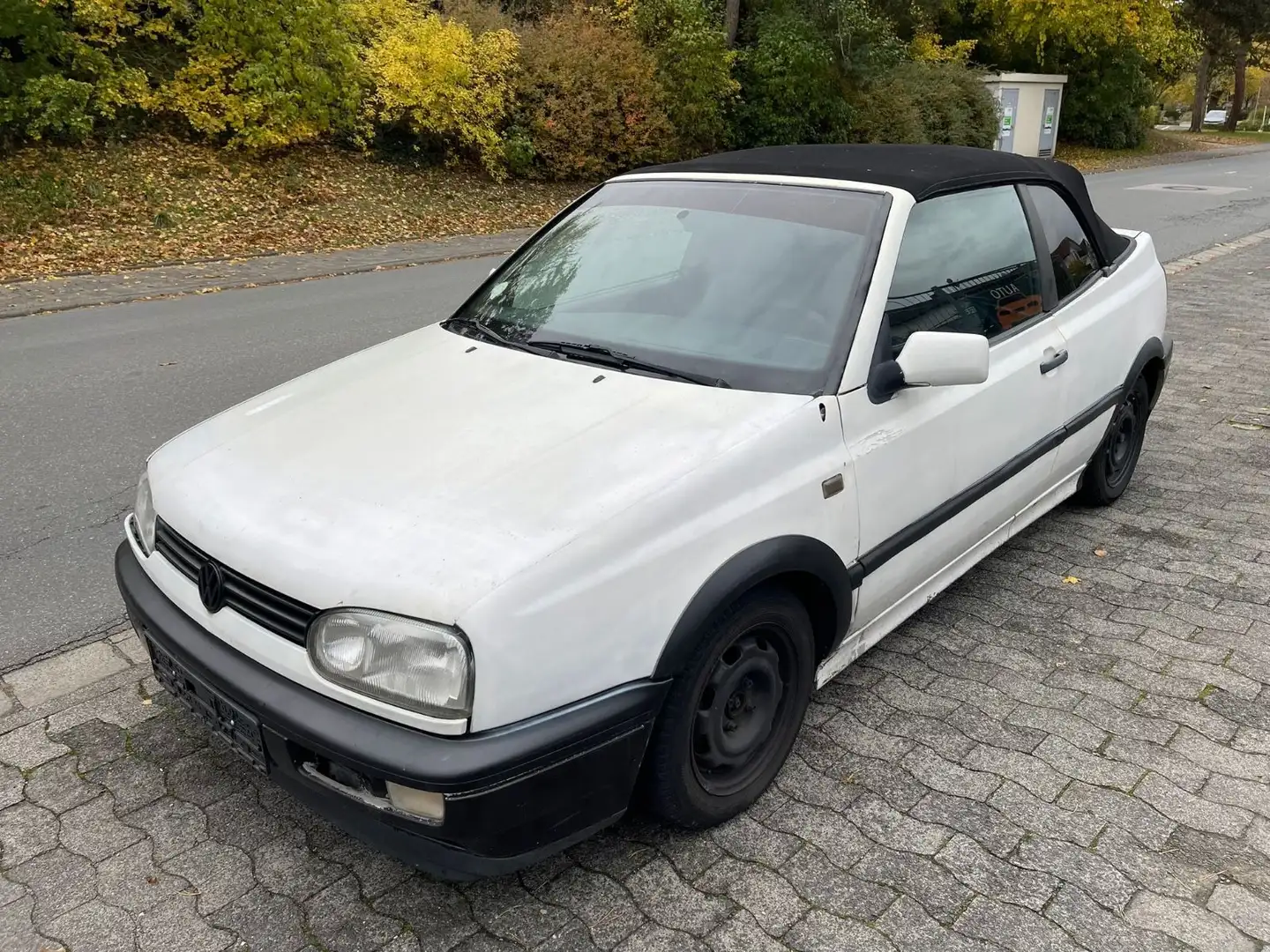 Volkswagen Golf Cabrio 1.9 TDI Karmann Weiß - 2