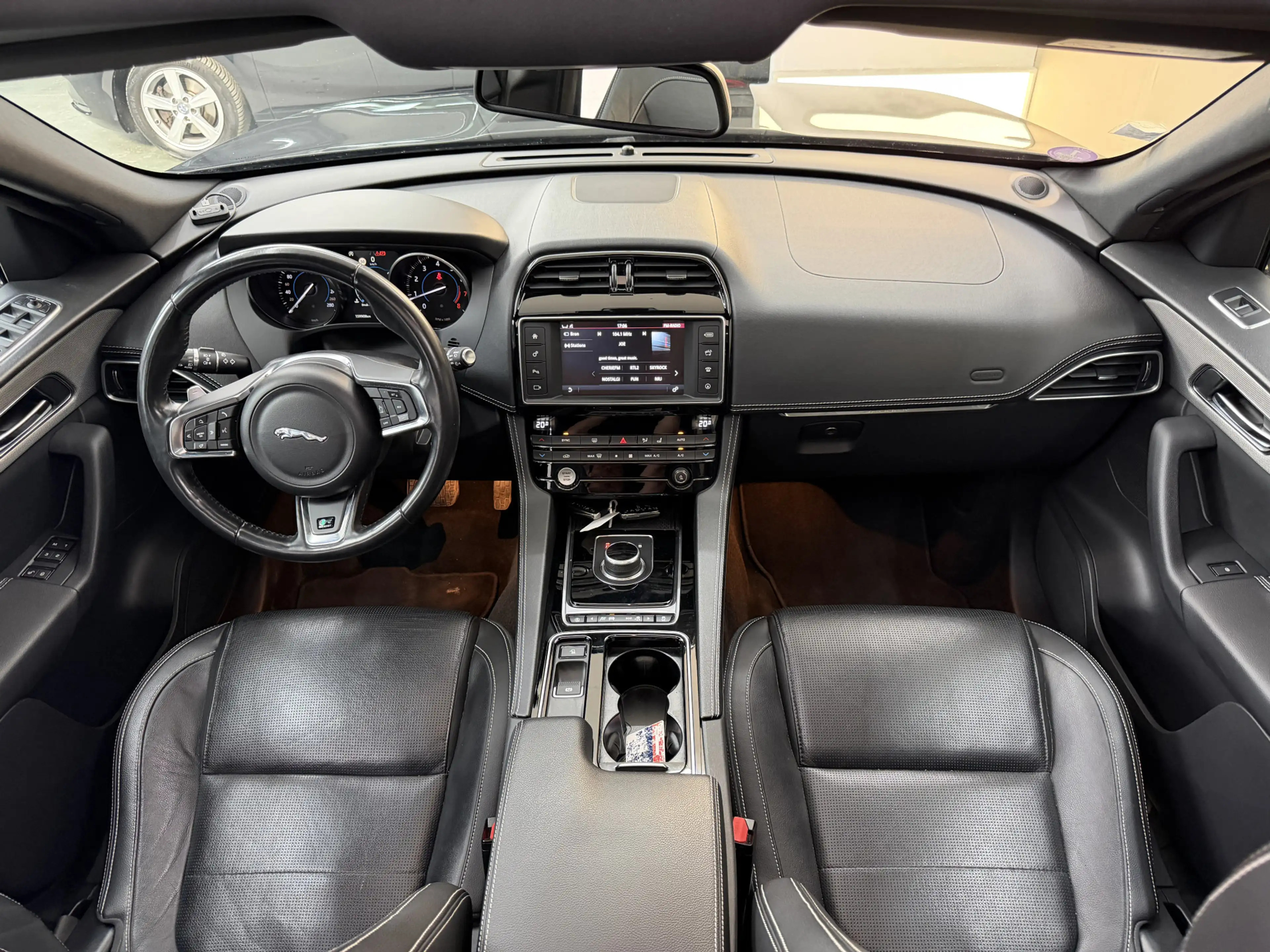 Jaguar F-Pace 2.0 R-Sport AWD 25t, 250Pk, 2017, 1ste eigenaar, D — photo 2