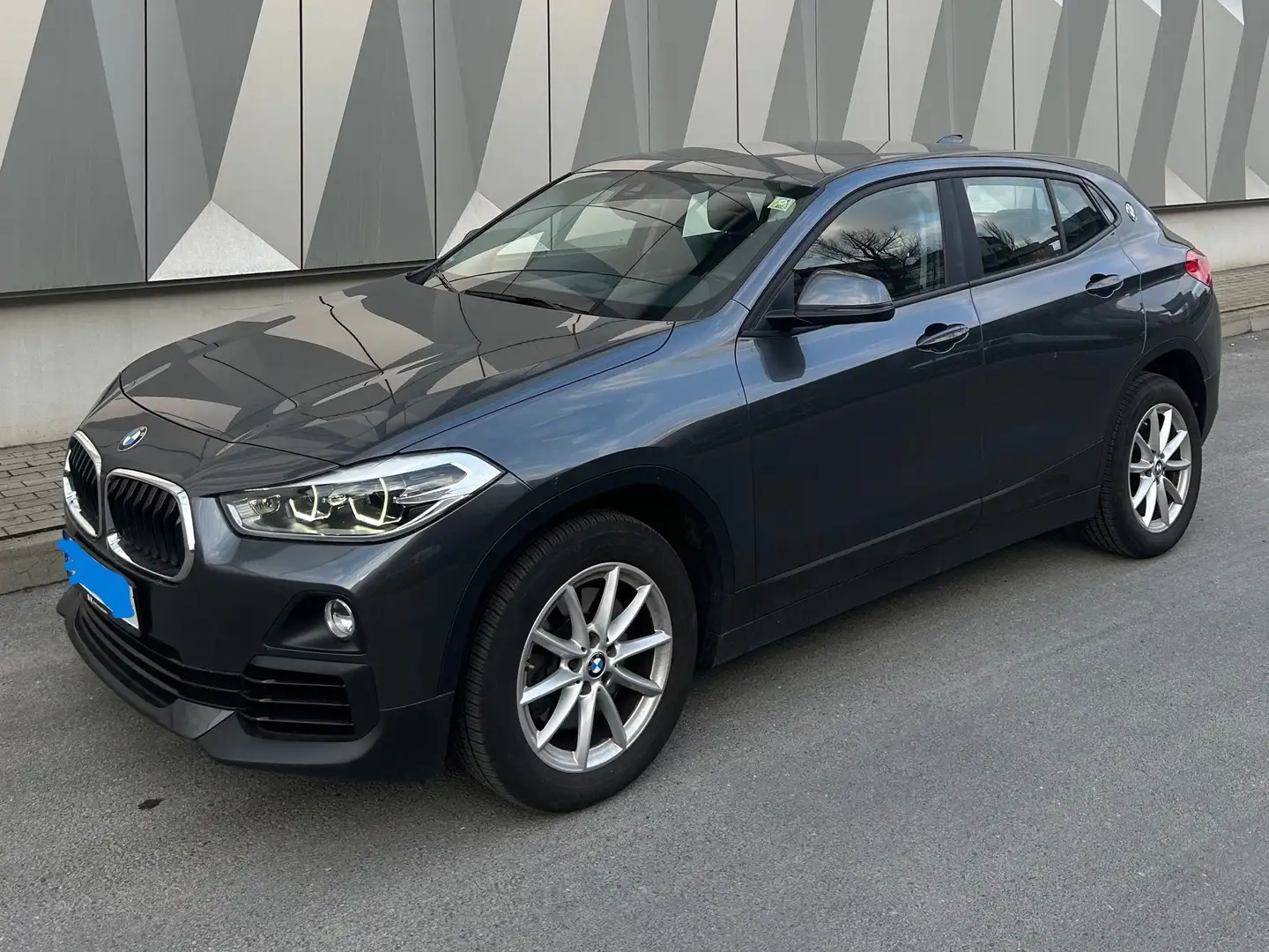 BMW X2 Drive 20i Grau - 1