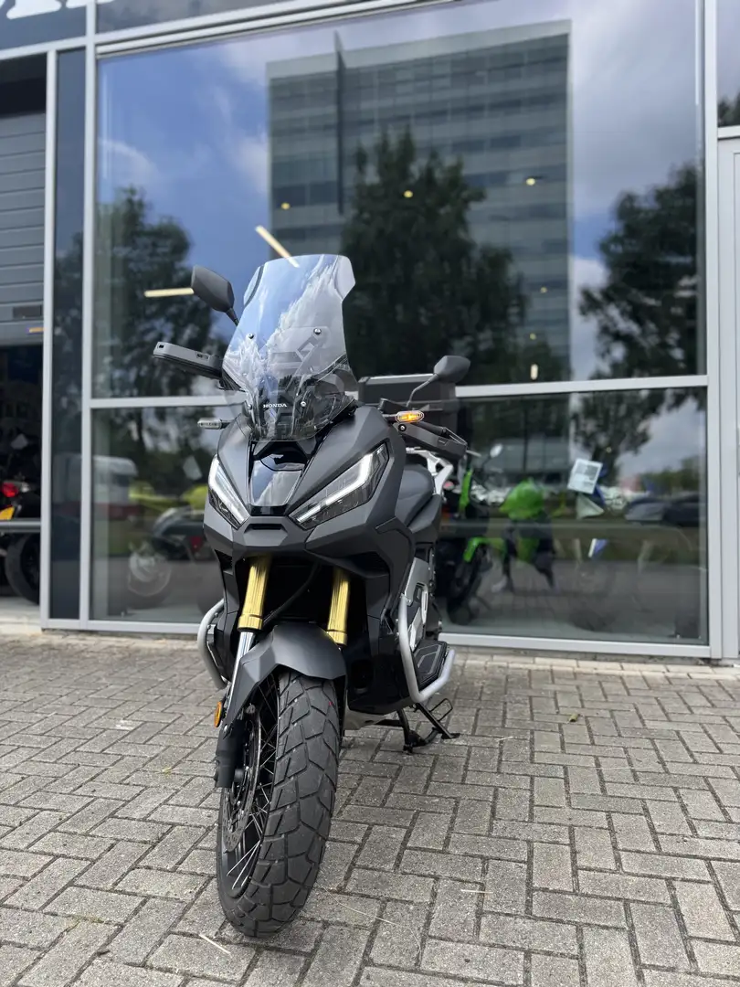 Honda X-ADV 750 Zwart - 1