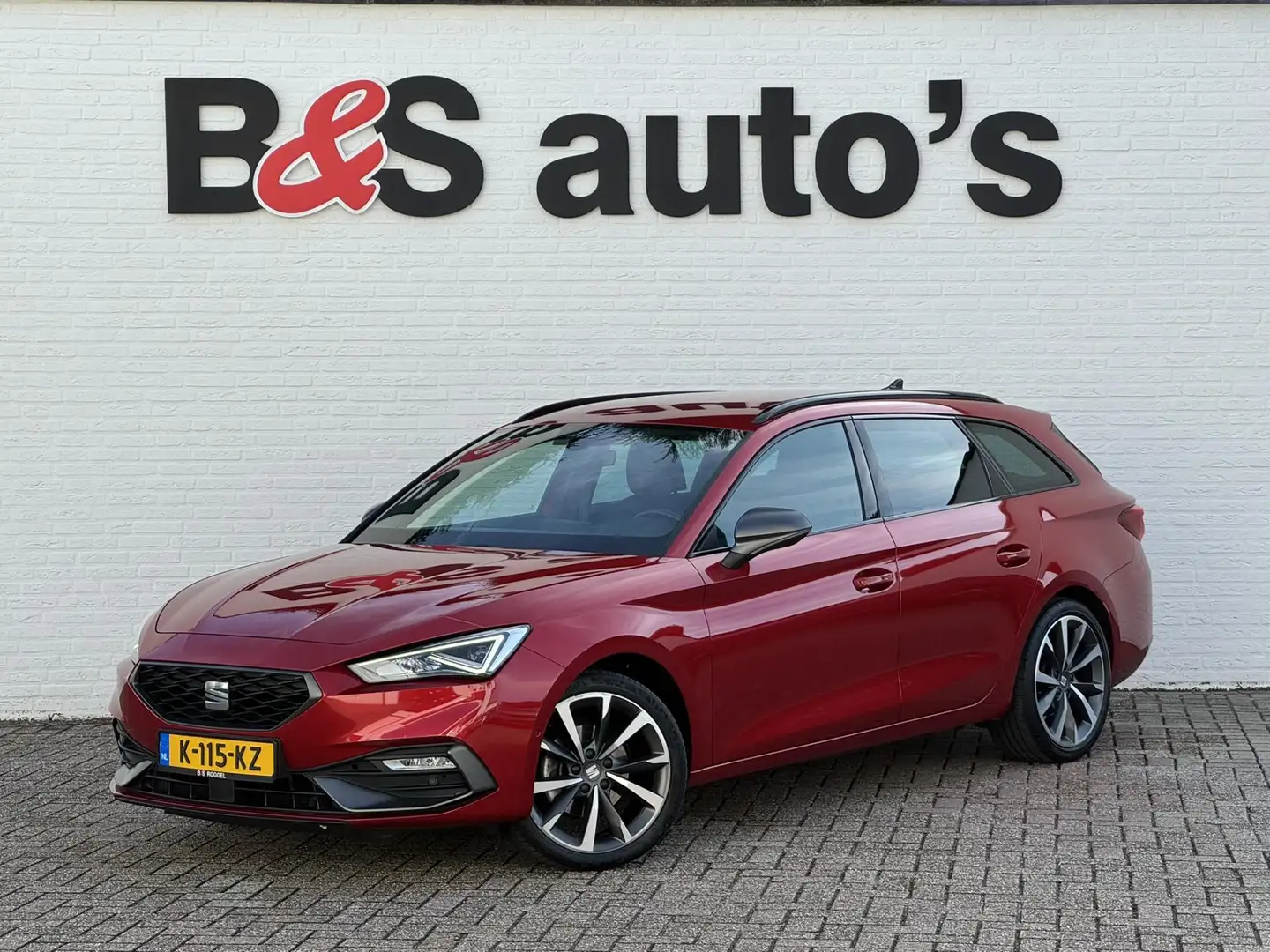 SEAT Leon Sportstourer 1.5 TSI FR Launch Edition Camera Led Rood - 1