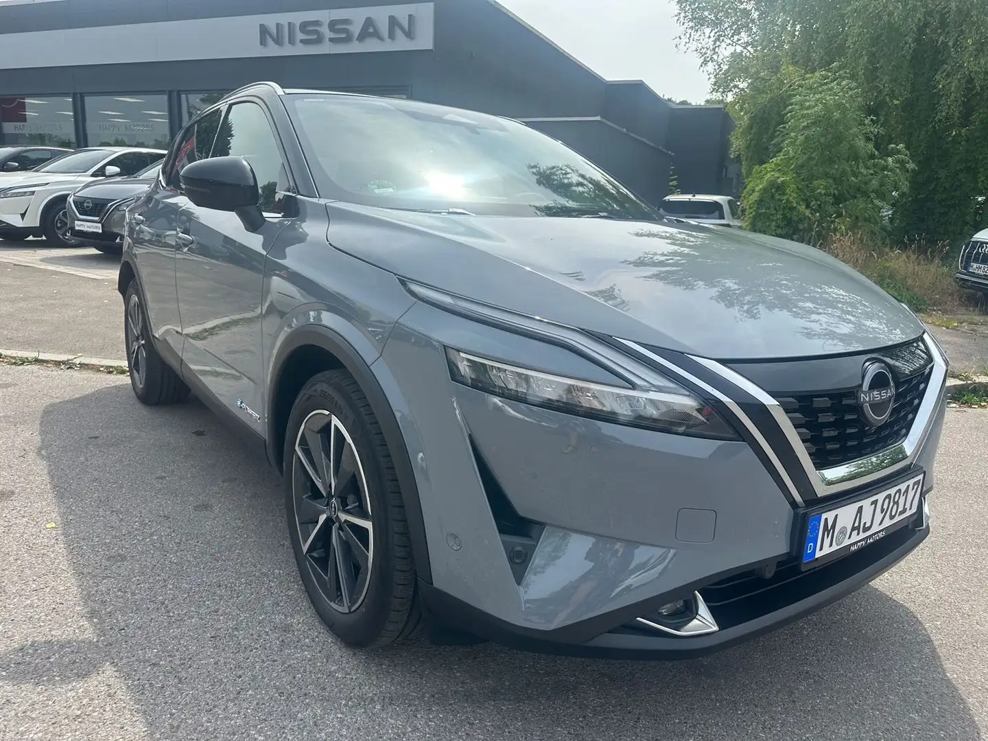 Nissan Qashqai 1.5 VC-T e-POWER Tekna Pano Grau - 1
