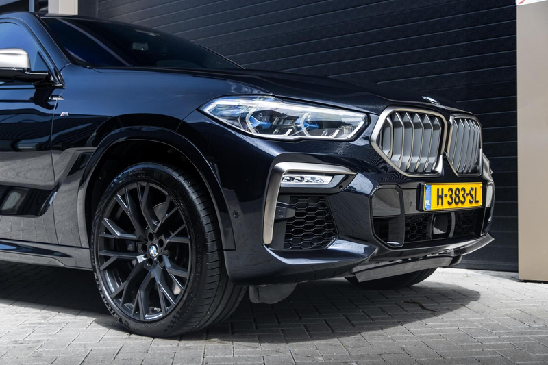 BMW X6 M50d M-Performance | SKYLOUNGE | BOWERS&WILKINS | — photo 3