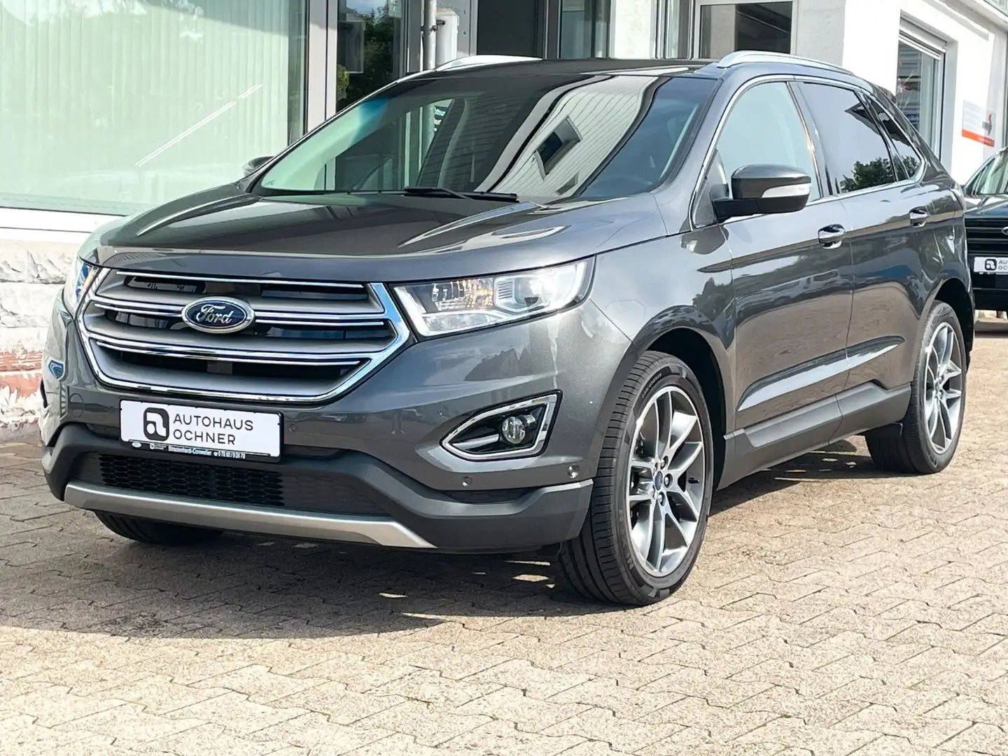 Ford Edge 2.0 TDCi Bi-Turbo Titanium 4x4 Grau - 1