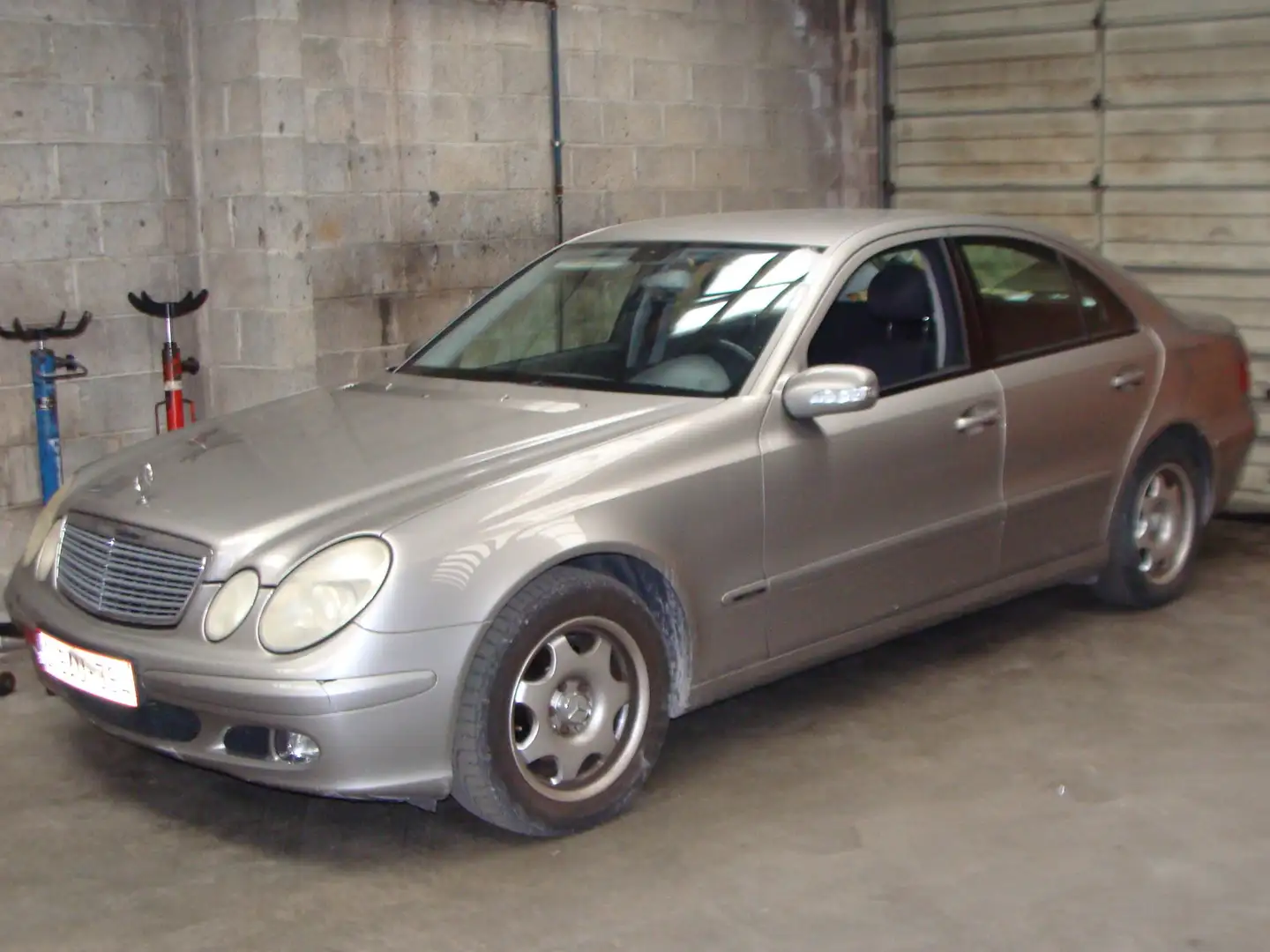 Mercedes-Benz E 200 CDI Classic Pour Marchand ou Export Beige - 1