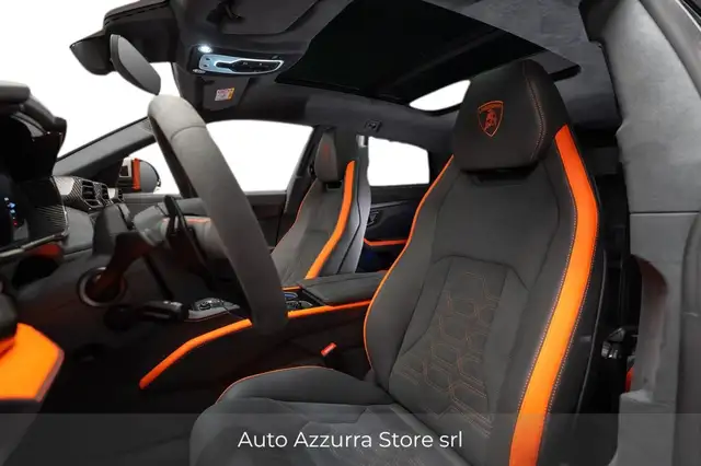 Lamborghini Urus view 10
