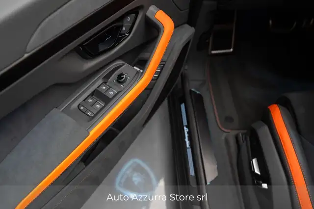Lamborghini Urus view 8