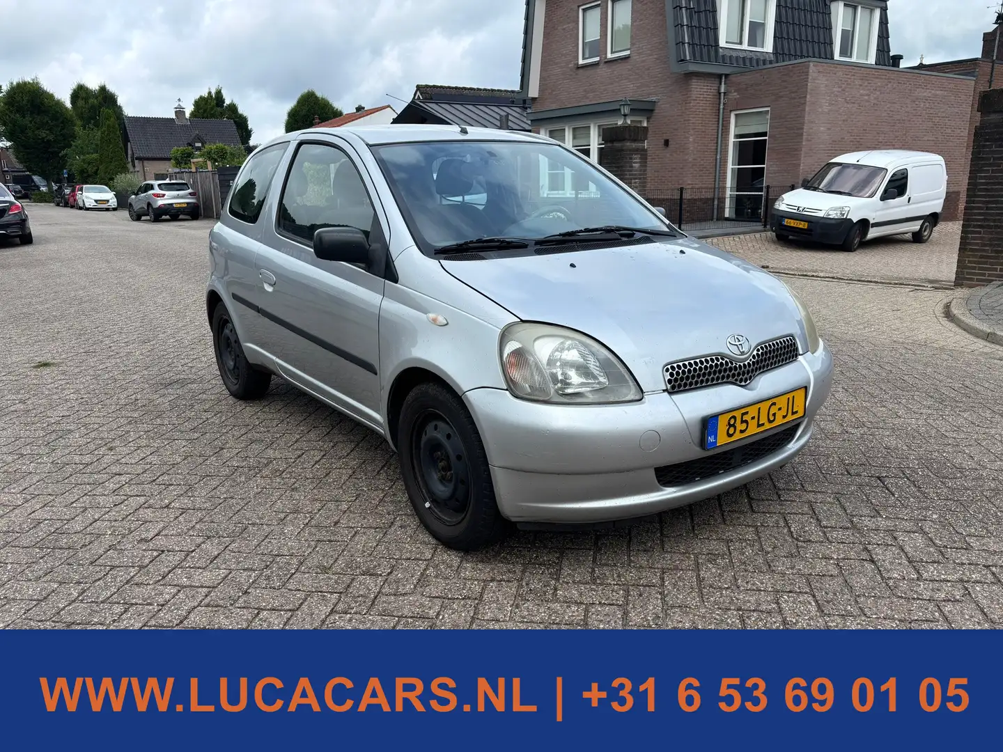Toyota Yaris 1.4 D4-D Sol Grau - 2