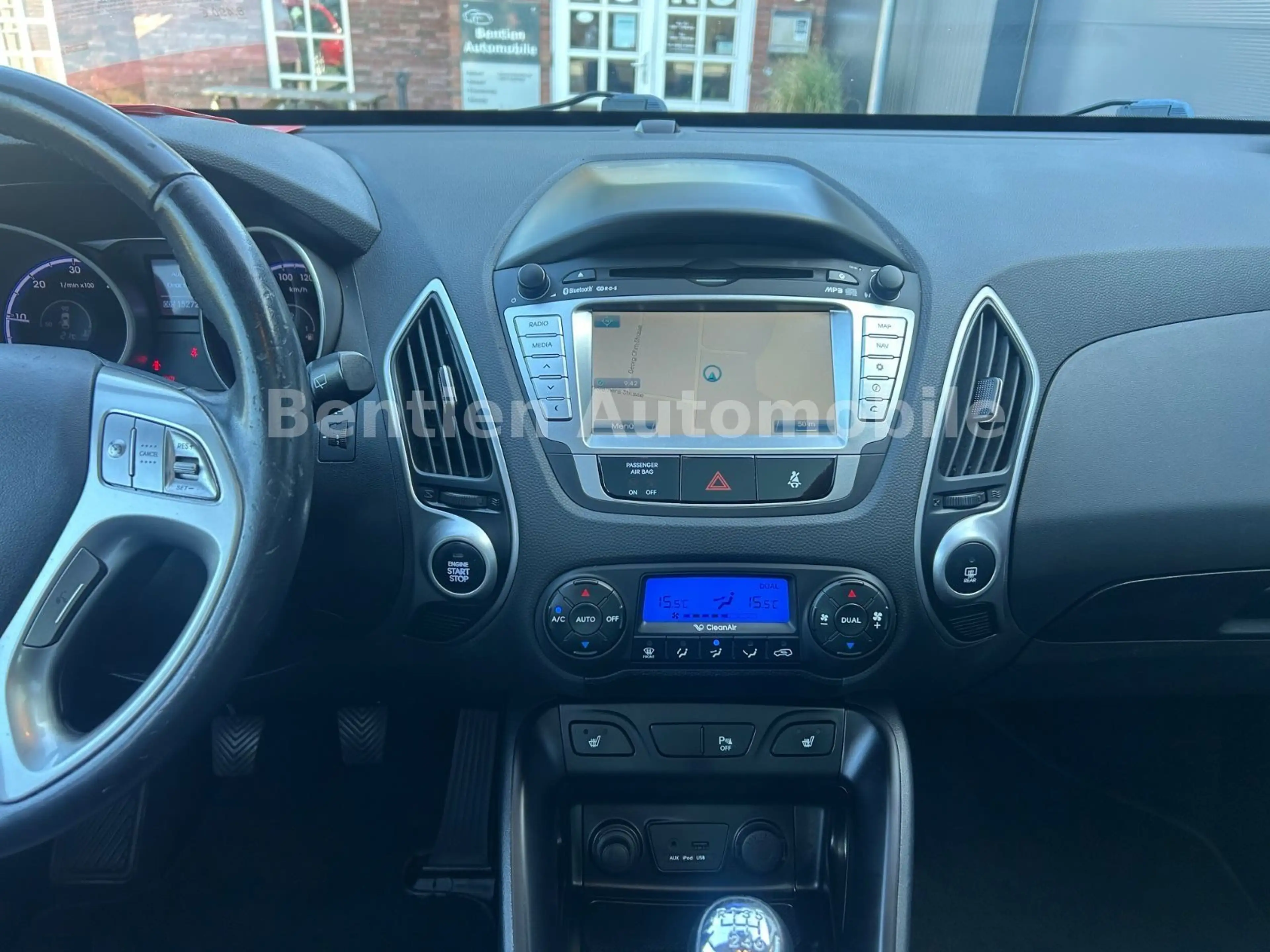 Hyundai iX35 blue Style, Navi,AHK,Kamera,SHZ,ALU — photo 11