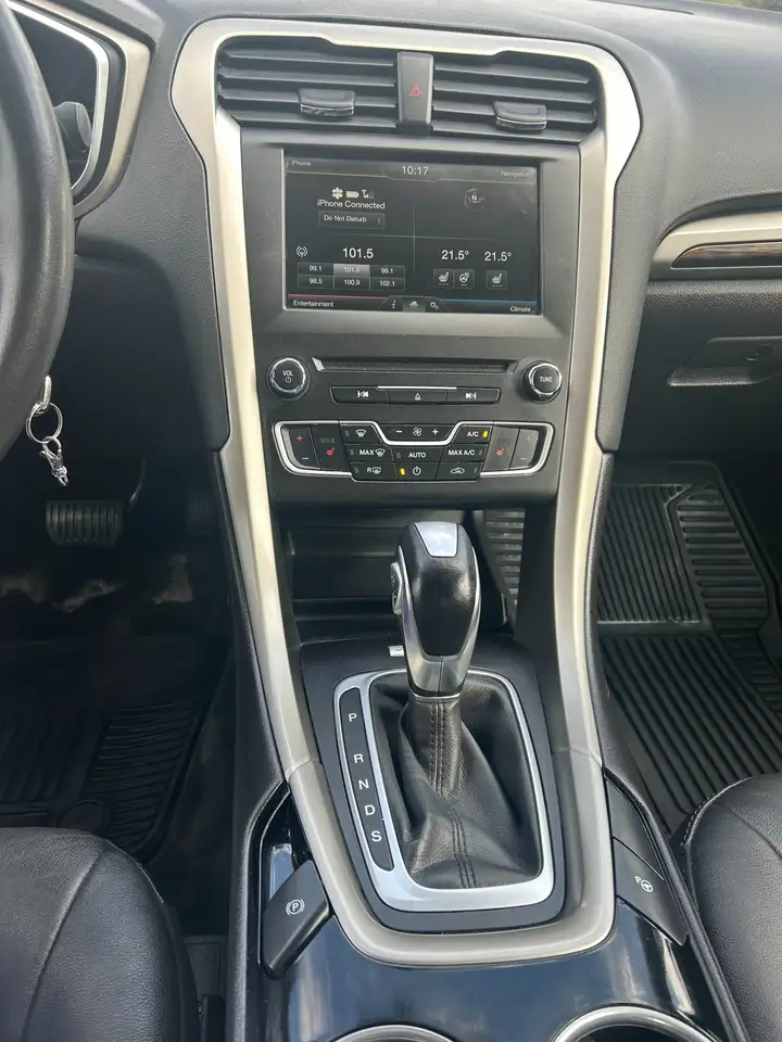 Ford Fusion снимка Ford Fusion