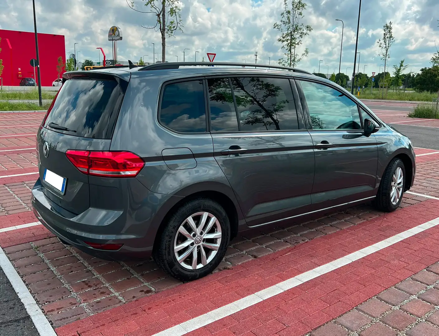 Volkswagen Touran Touran 1.6 tdi Business 115cv dsg Grigio - 2