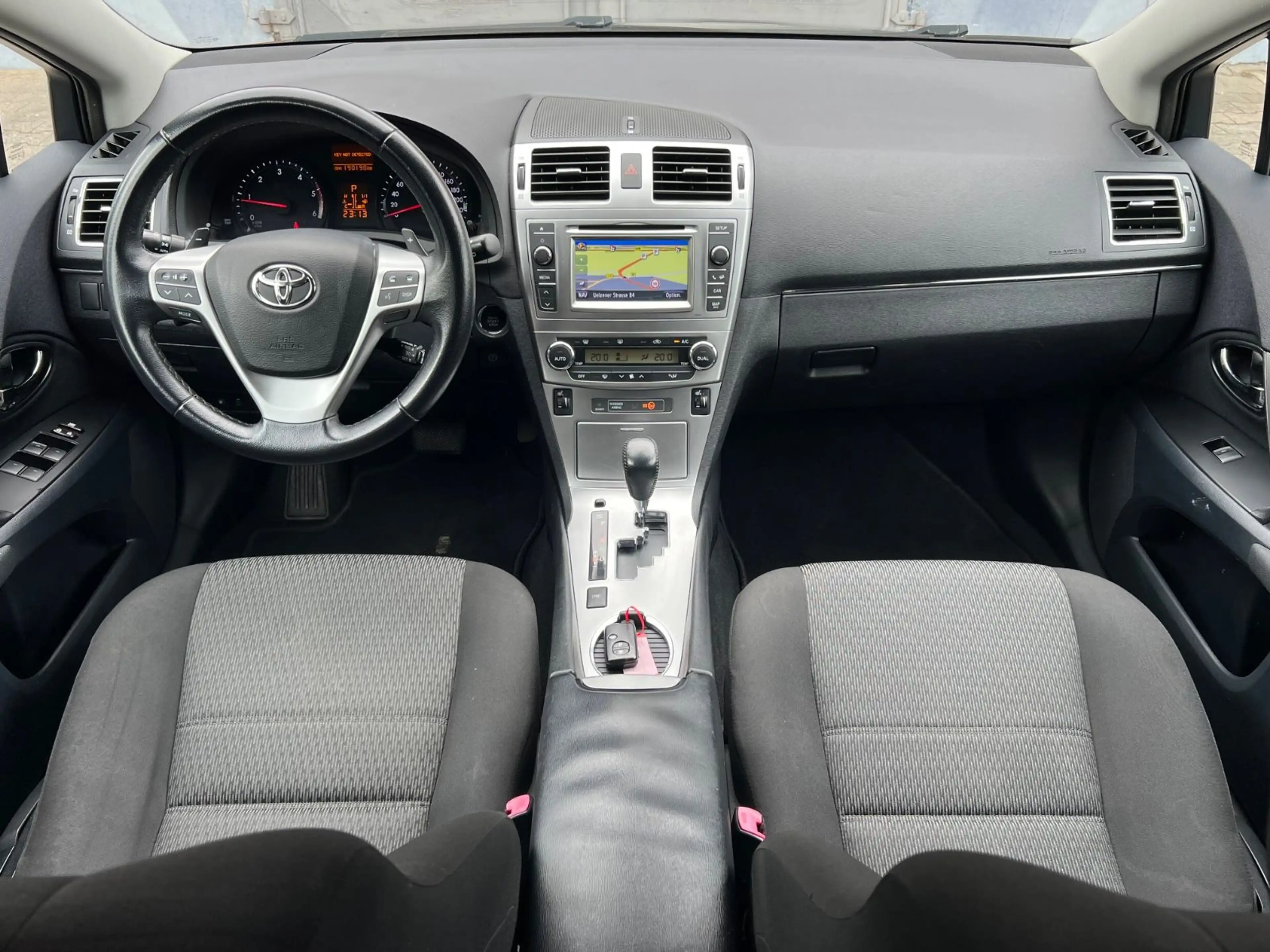 Toyota Avensis Kombi Life *AUTOMATIK*NAVI*KAMERA*XENON* — photo 15