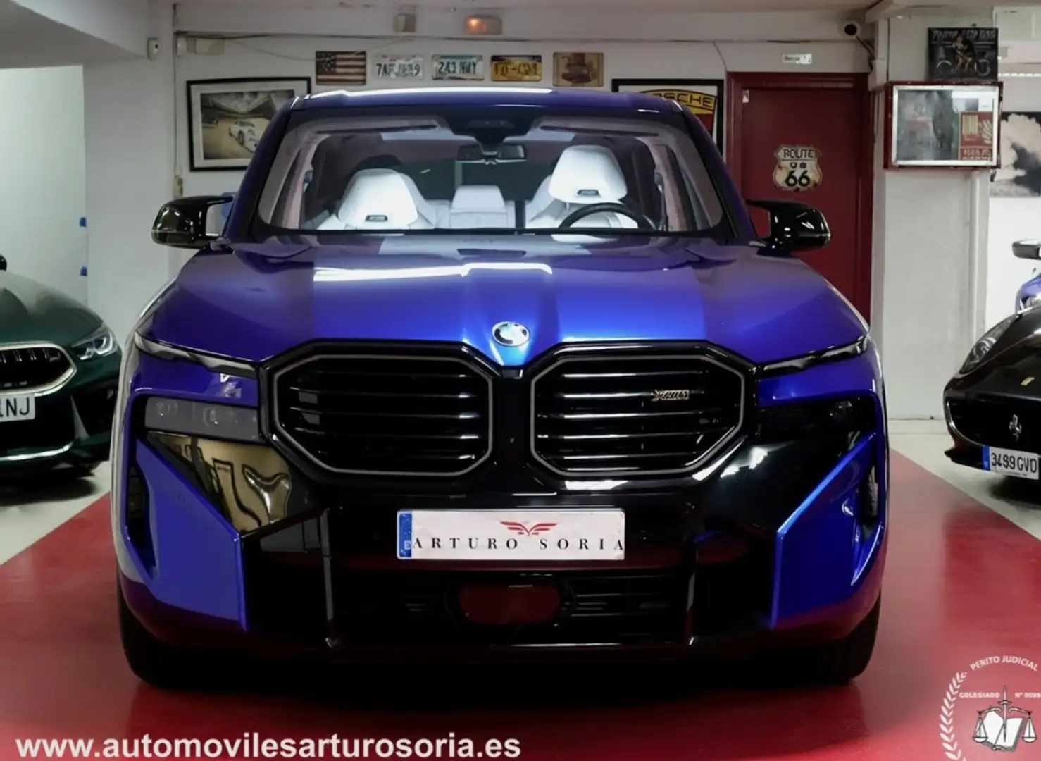 BMW XM Azul - 2