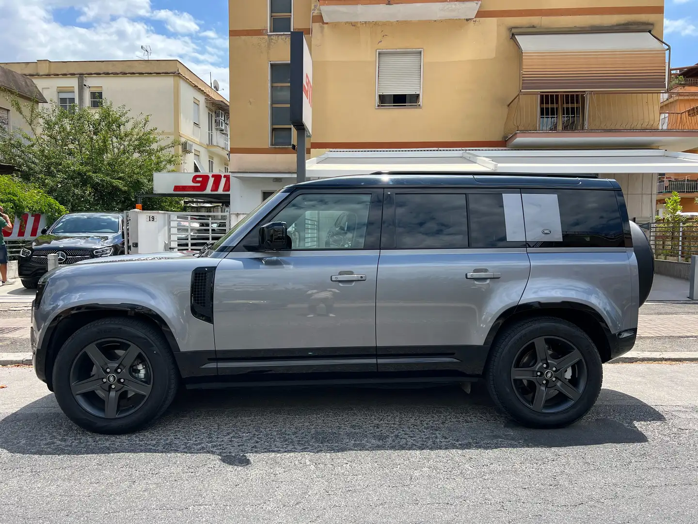 Land Rover Defender Subentro leasing senza acconto 110 3.0d  X-Dynamic Gris - 1