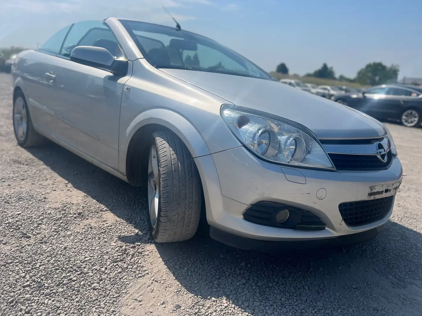 Opel Astra Twin Top 1.9 CDTI Edition Gris - 2