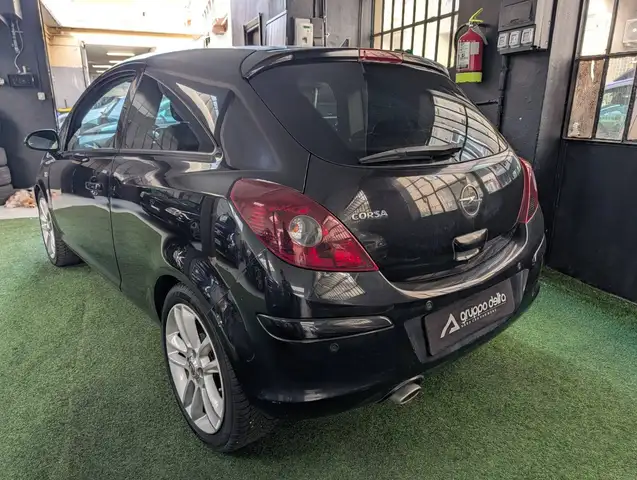 Opel Corsa view 3