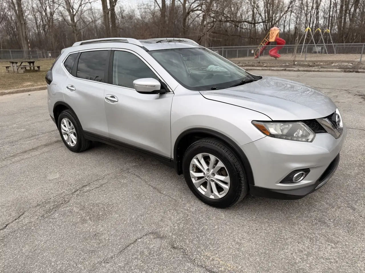 Nissan Rogue снимка Nissan Rogue