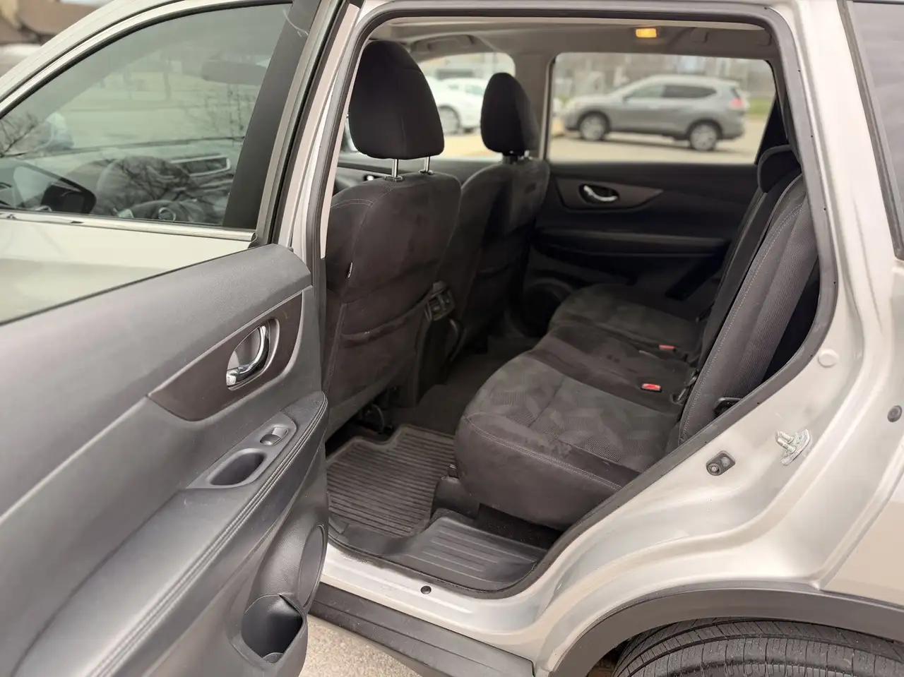 Nissan Rogue снимка Nissan Rogue