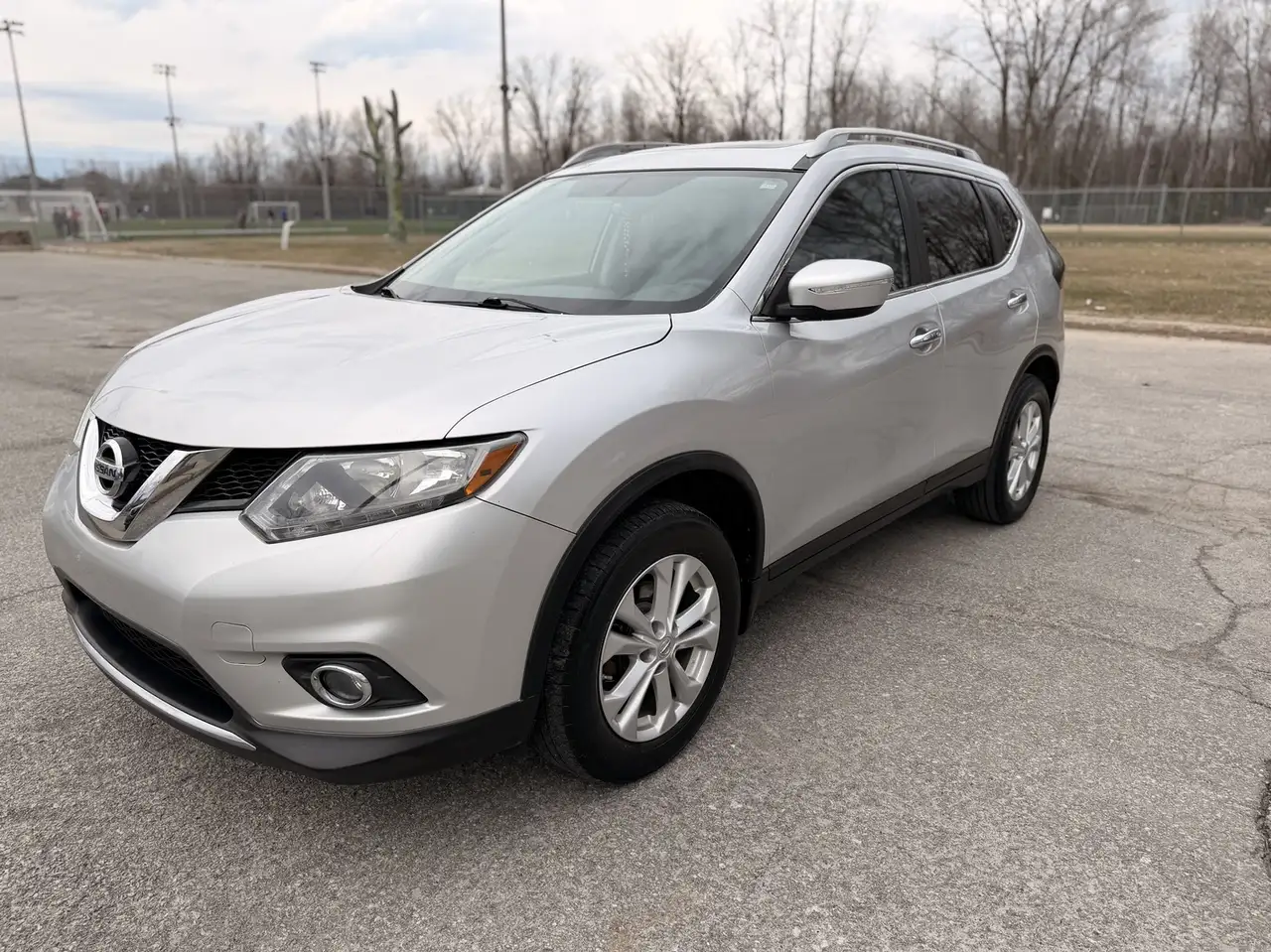 Nissan Rogue снимка Nissan Rogue