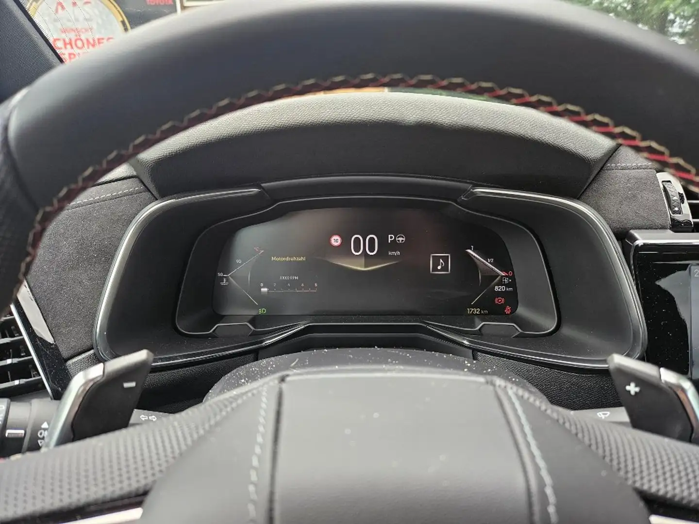 DS Automobiles DS 7 Pallas Blau - 2