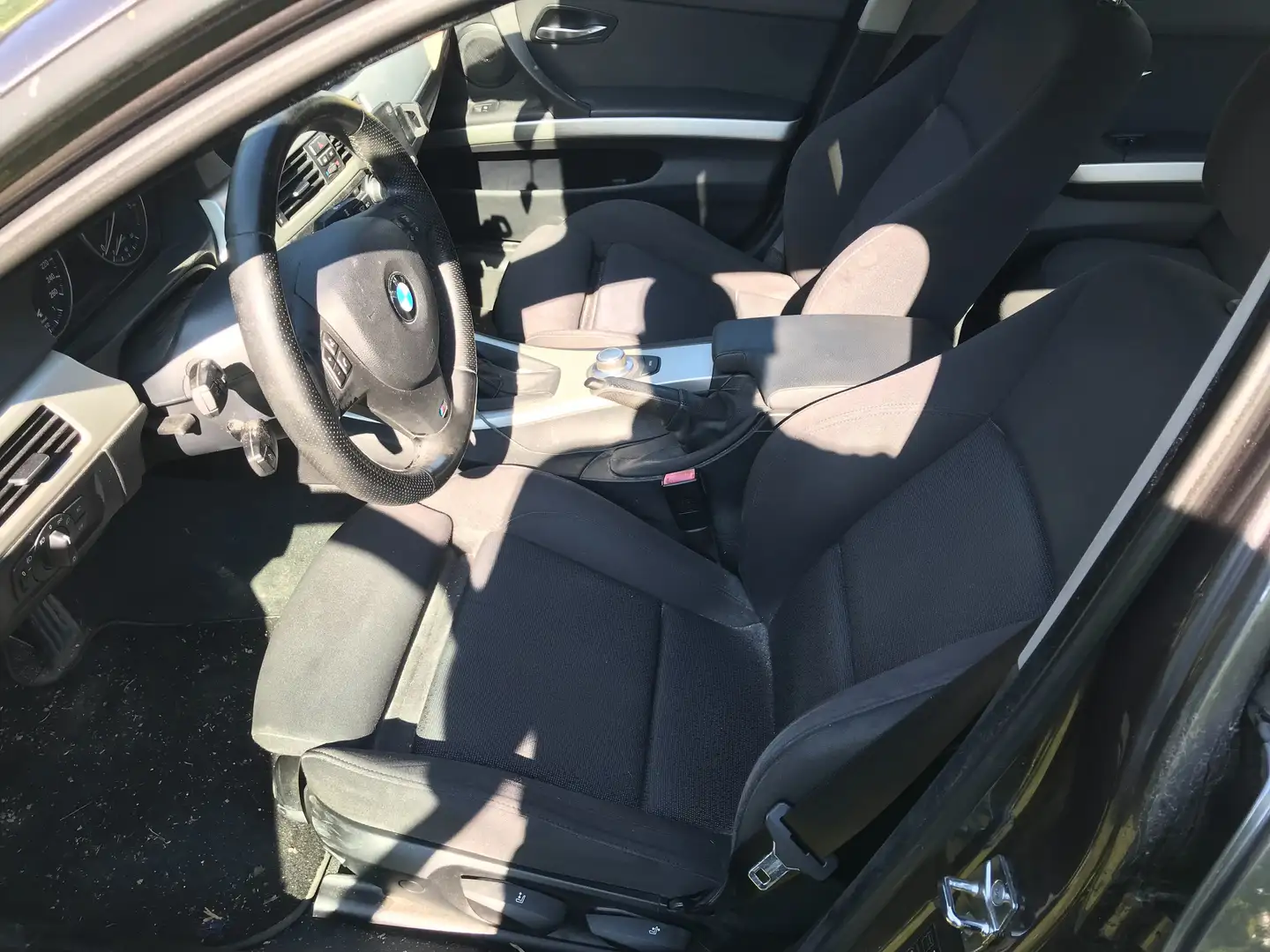 BMW 318 318d Grau - 2