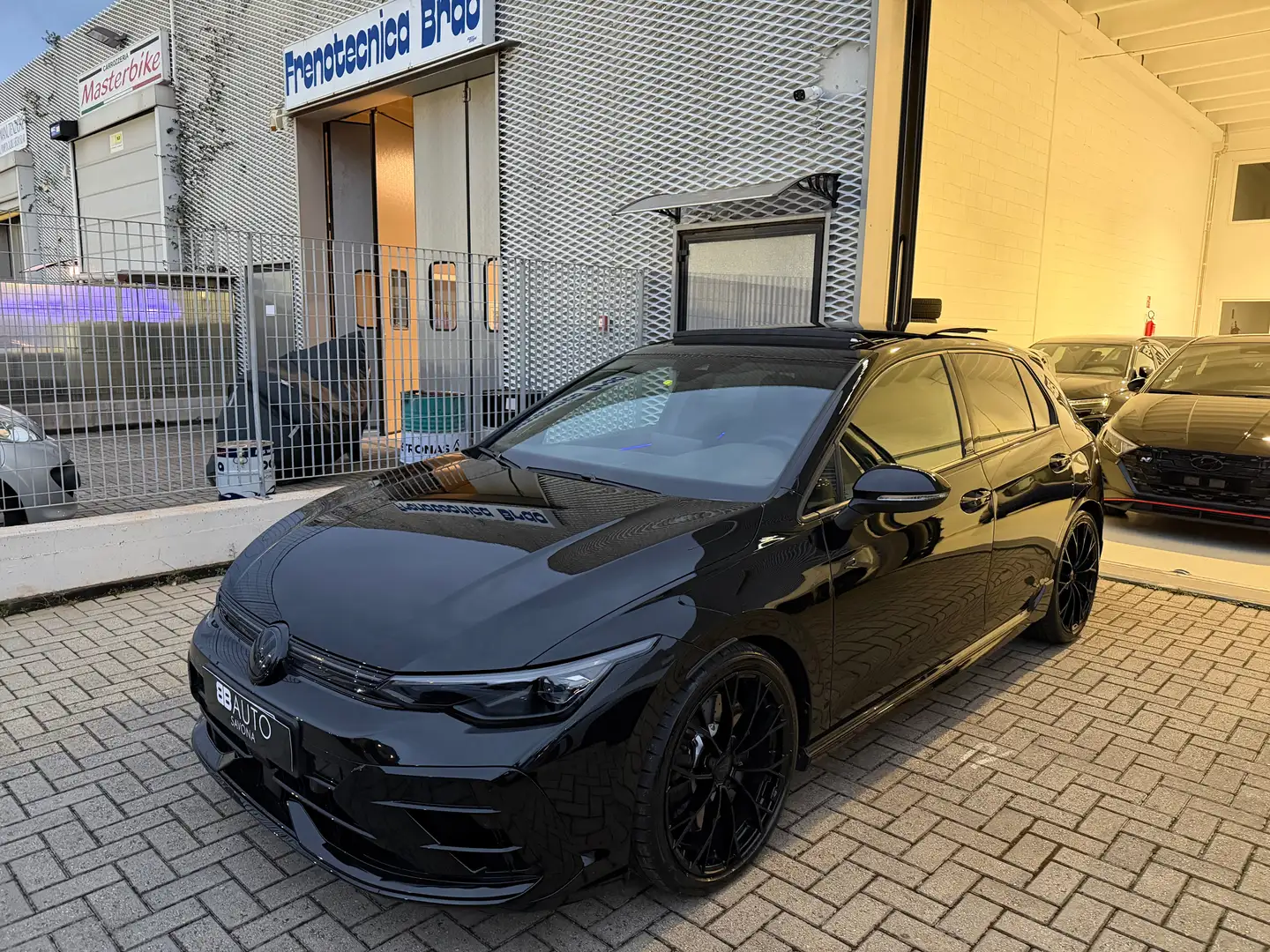 Volkswagen Golf R 2.0 TSI R DSG 4Motion Black Edition AKRA TETTO DCC Schwarz - 2