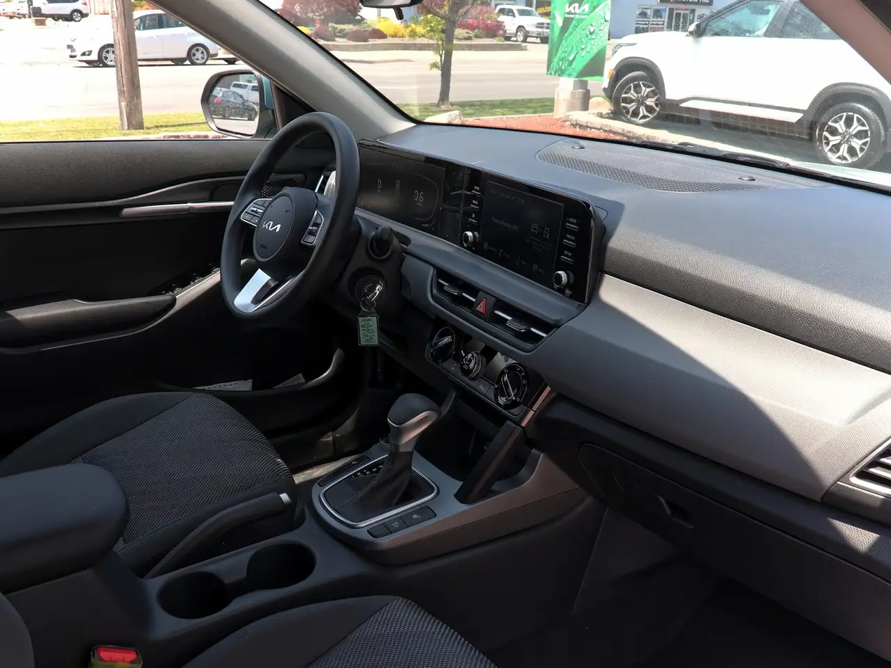 Kia Seltos снимка Kia Seltos